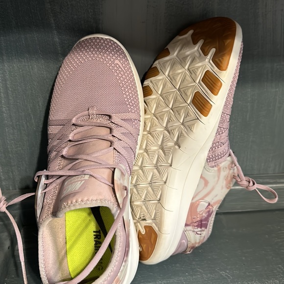 Nike Free Training Shoes - Picture 6 of 8